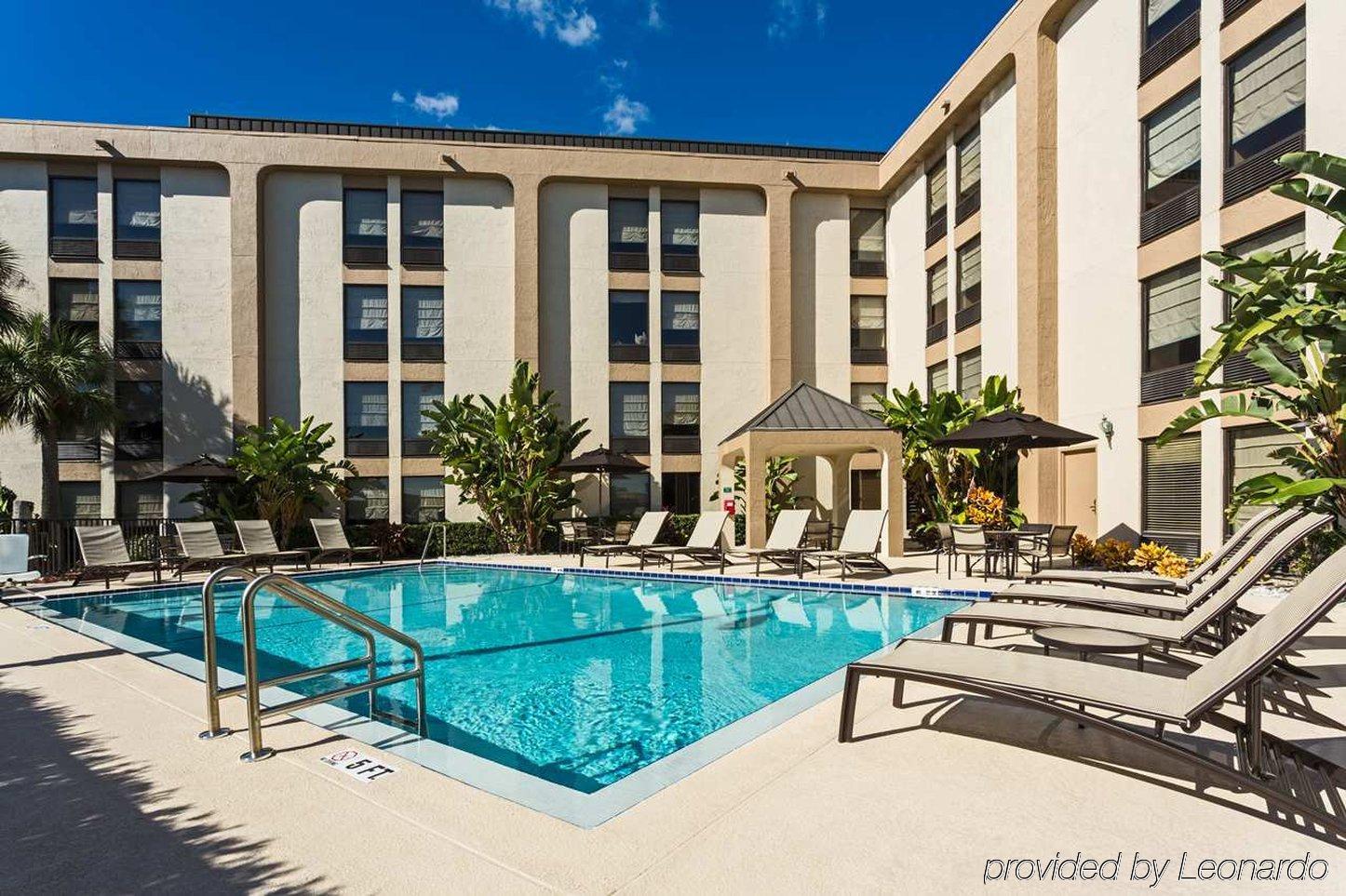 Hampton Daytona Speedway-airport Hotel