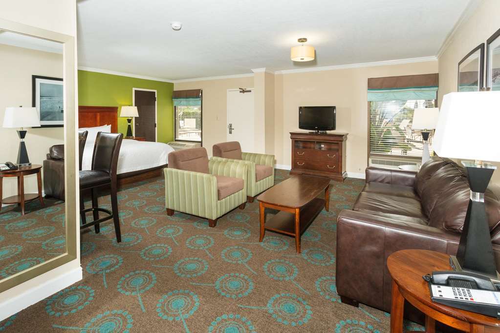 Hampton Daytona Speedway-airport Hotel