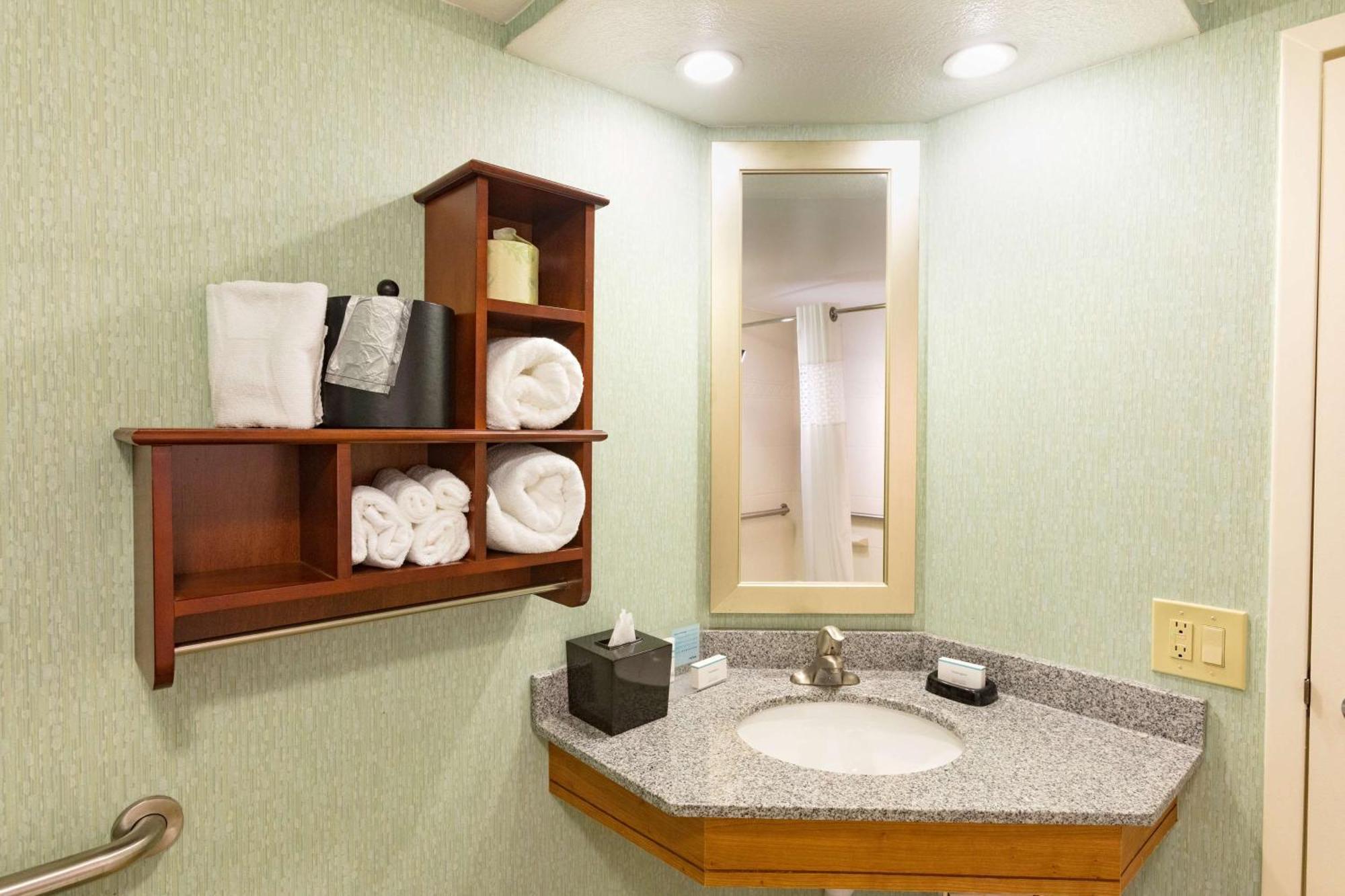 Hotel Hampton Daytona Speedway-airport 3*