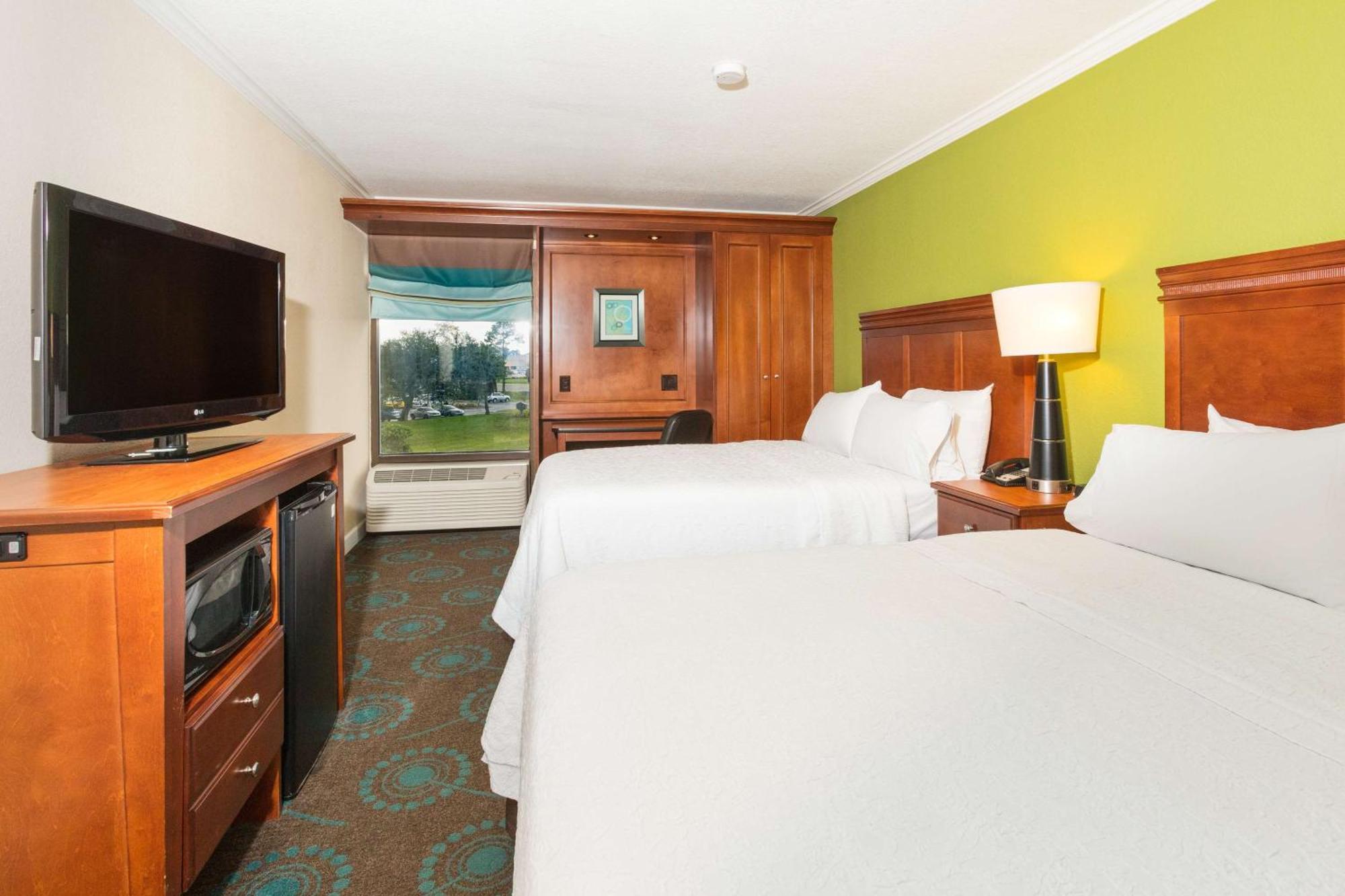 Hampton Daytona Speedway-airport 3*